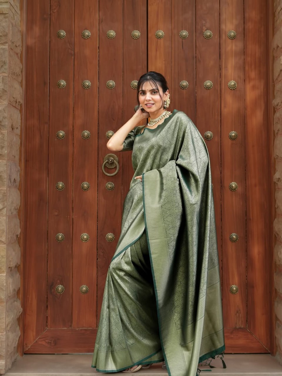 Banarasi Silk Saree With Zari Weaving Work