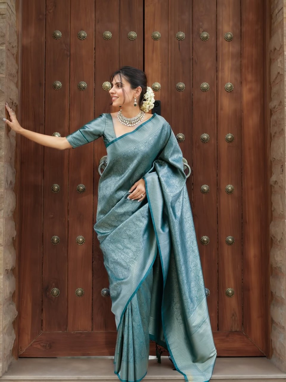 Banarasi Silk Saree With Zari Weaving Work