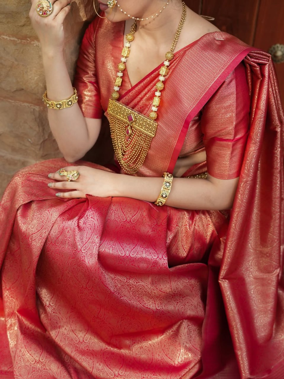 Banarasi Silk Saree With Zari Weaving Work