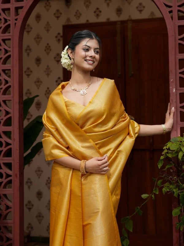 Banarasi Silk Saree With Zari Weaving Work