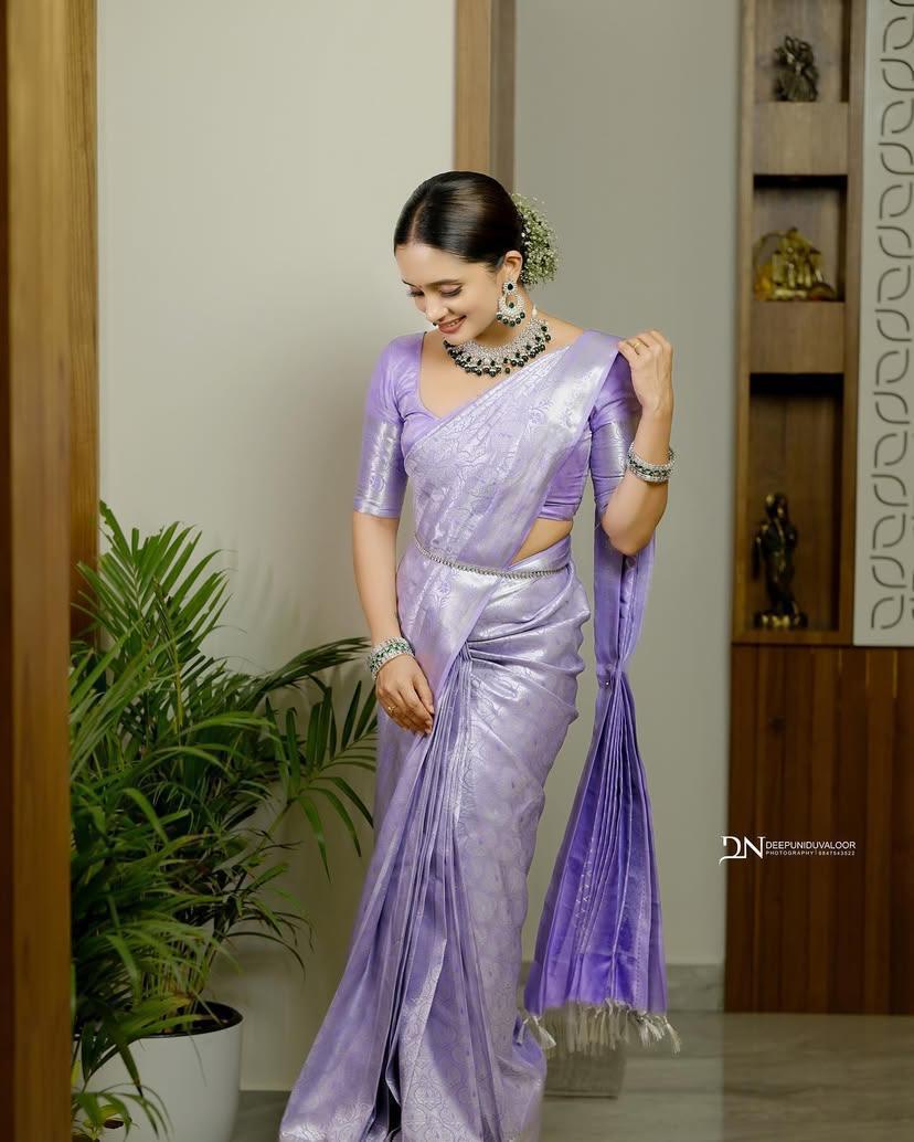 Banarasi Silk Saree With Zari Weaving Work