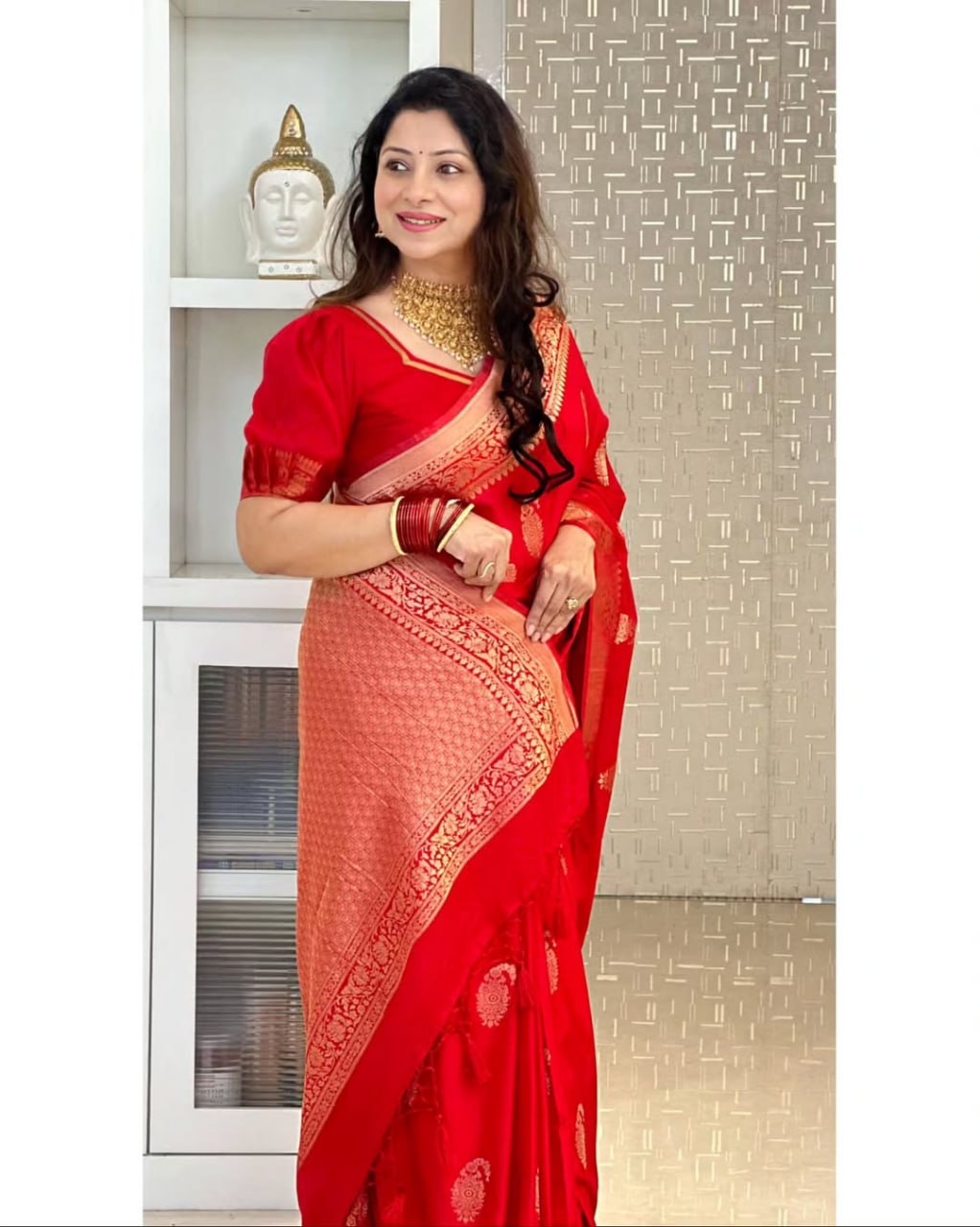Banarasi Silk Saree With Zari Weaving Work