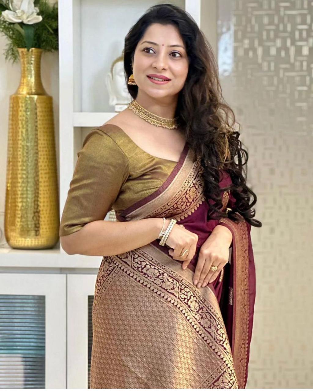Banarasi Silk Saree With Zari Weaving Work