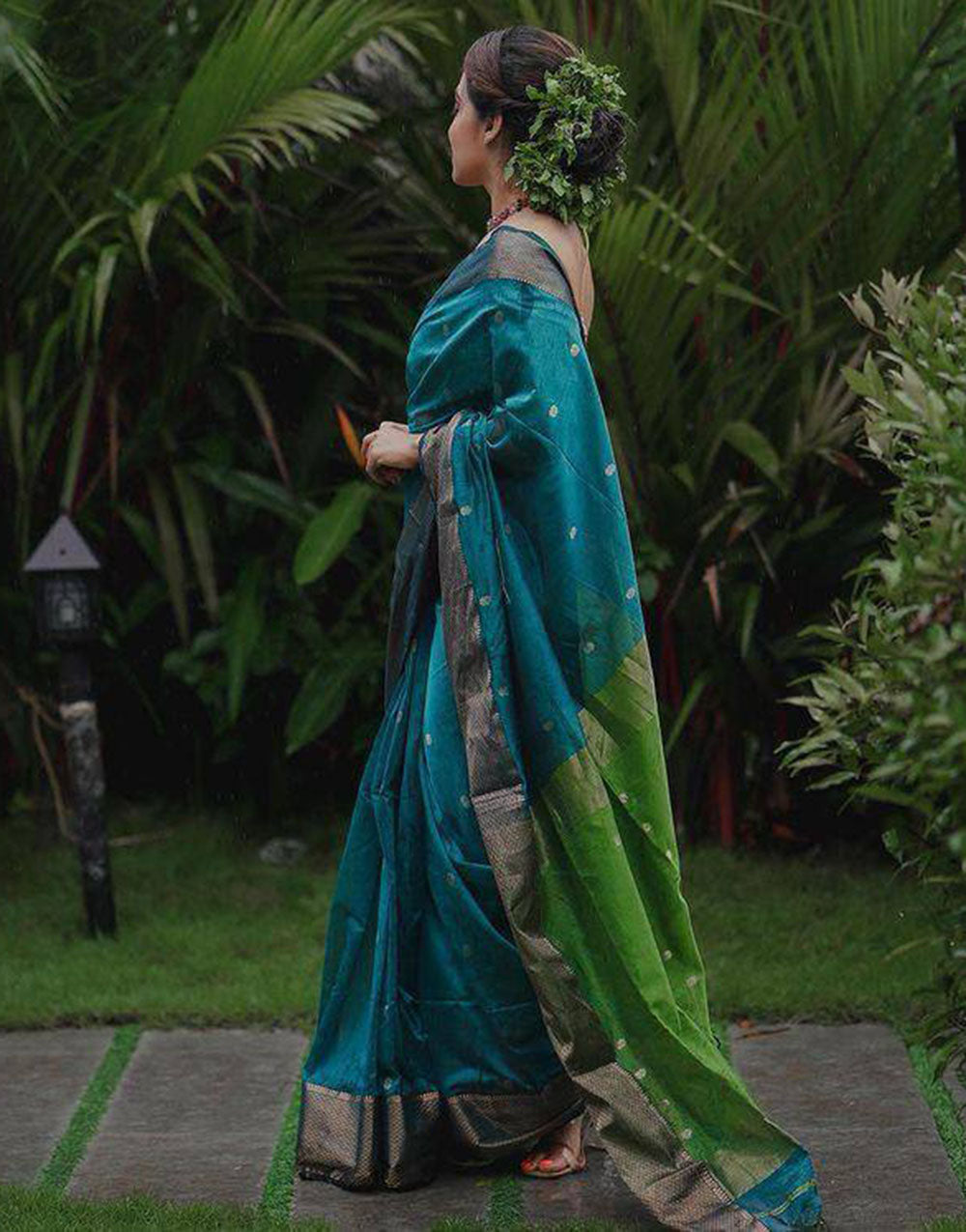 Teal Green Soft Linen Silk Saree With Zari Weaving Work