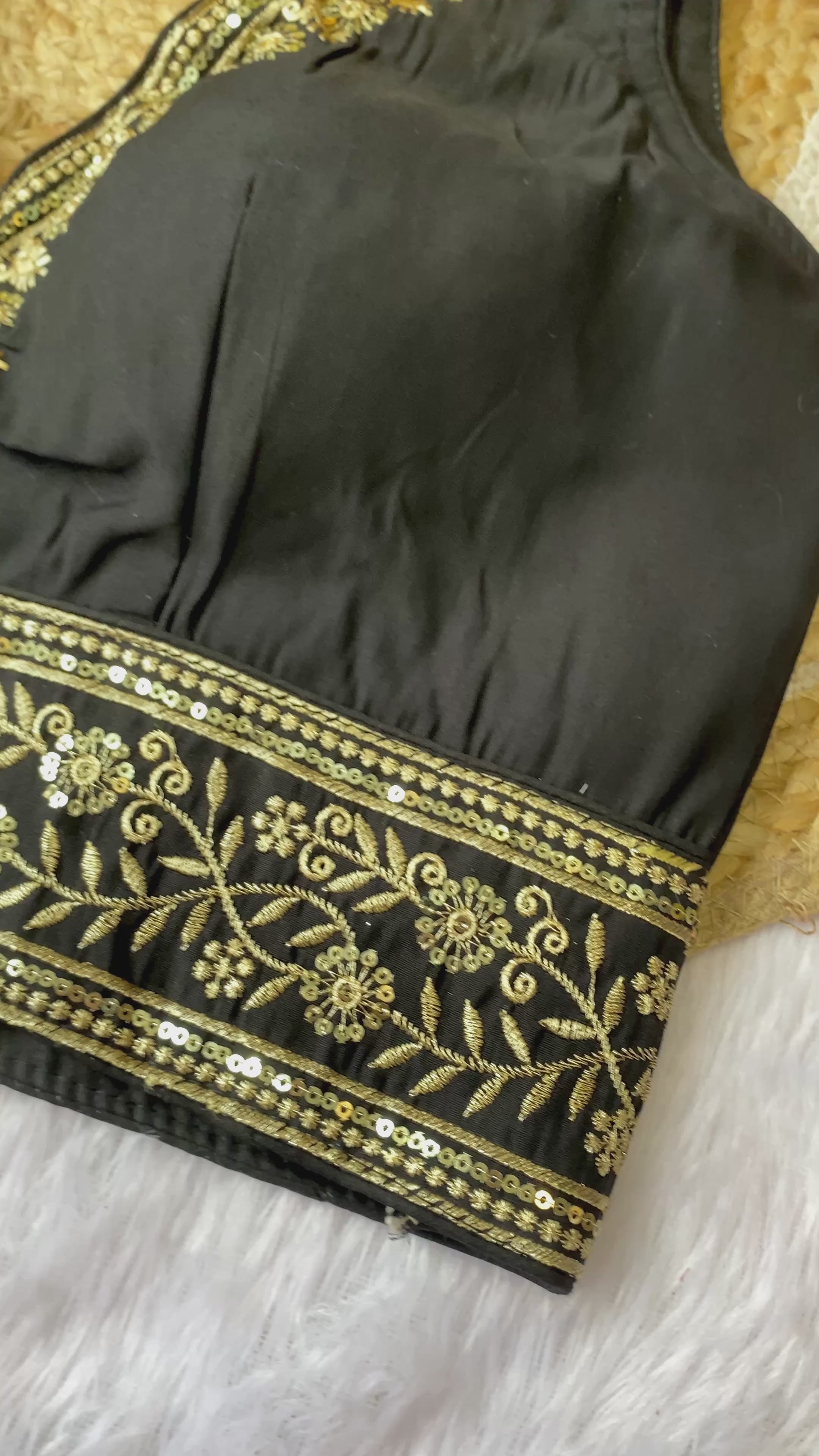 Designer Space Silk Saree with Valmoti Work & Ready Blouse