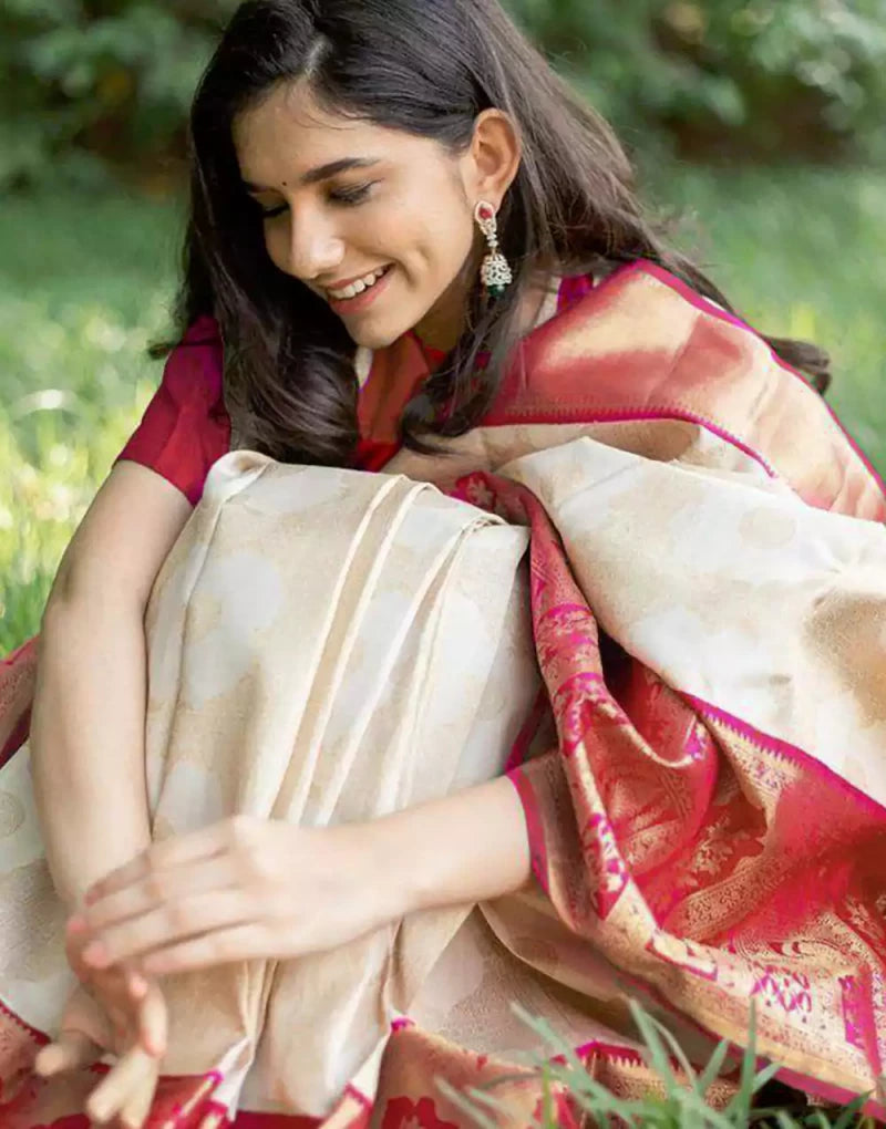 Off White & Pink Lichi Silk Saree With Jacquard Weaving Work