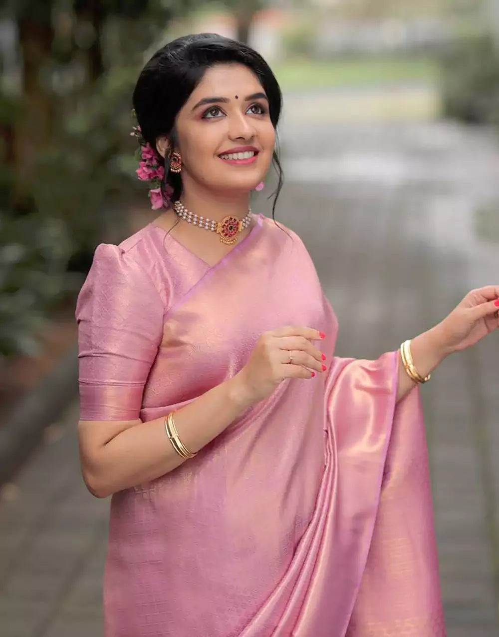 Flamingo Pink Colour Zari Weaving Banarasi Soft Silk Saree