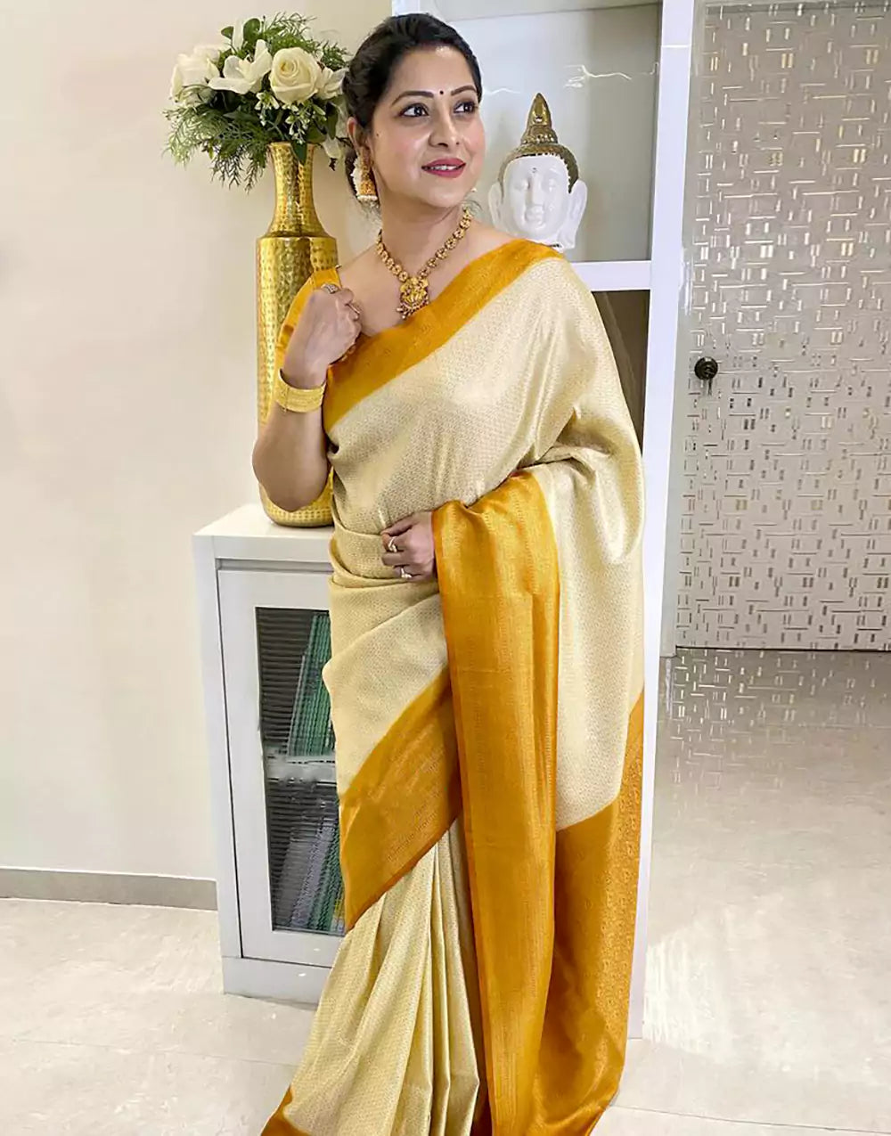 Beautiful Cream Colour Banarasi Soft Silk Saree