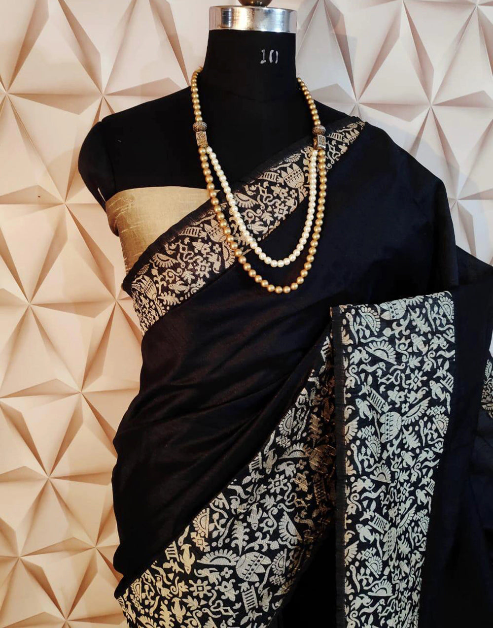 Black Bangalori Handloom Silk Saree With Zari Weaving