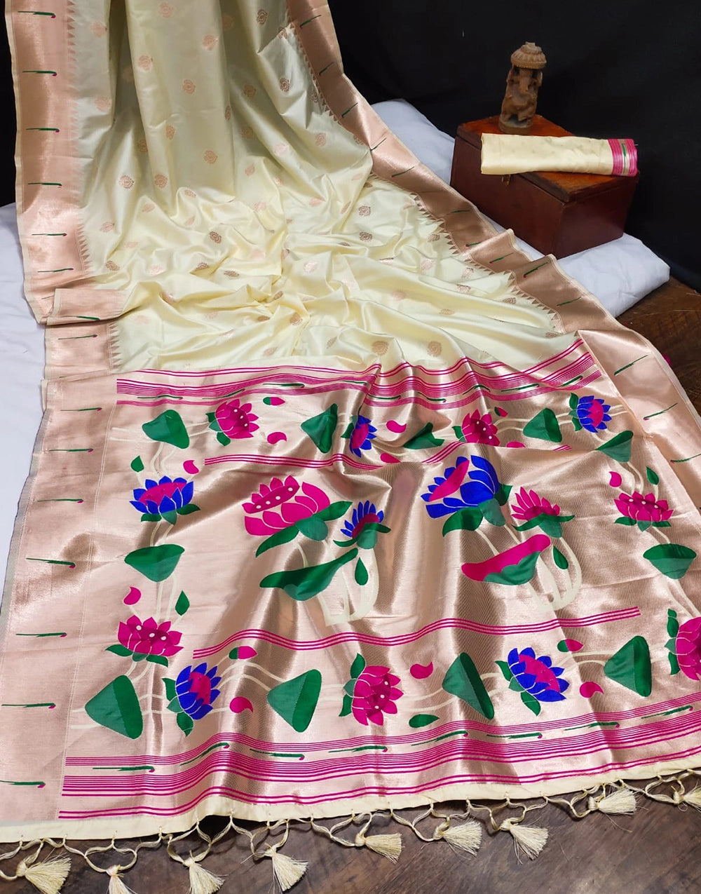 Stylish Cream Paithani Silk Saree With Weaving Work