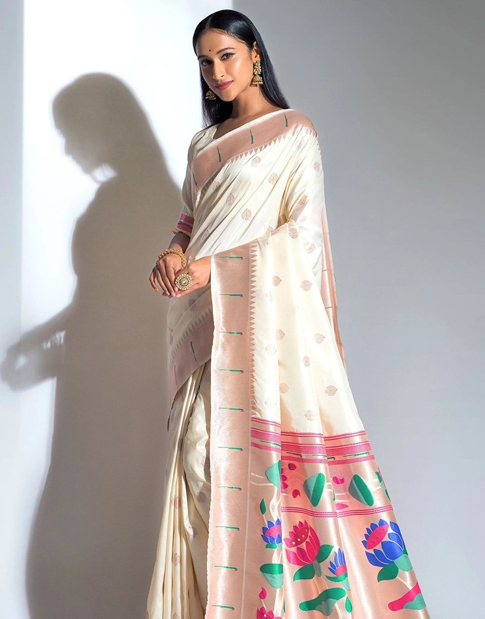 Cream Banarasi Silk Saree With Blouse 217019