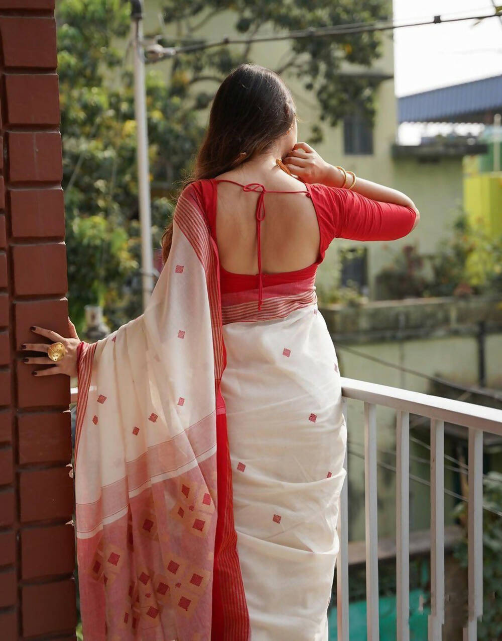 Durga Puja Special White & Red Linen Saree With Weaving Work