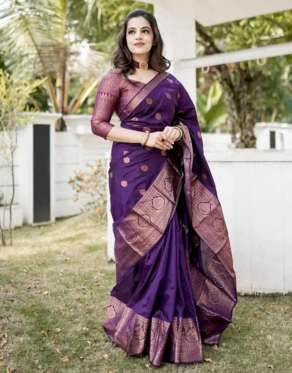 Fancy Violet Colour Soft Lichi Silk Saree With Rich Pallu