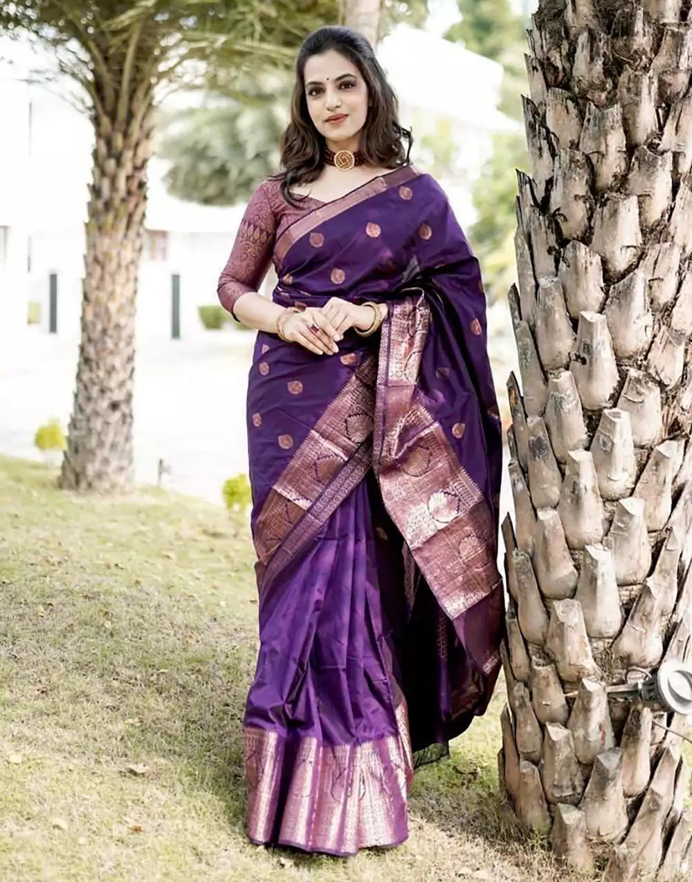 Fancy Violet Colour Soft Lichi Silk Saree With Rich Pallu
