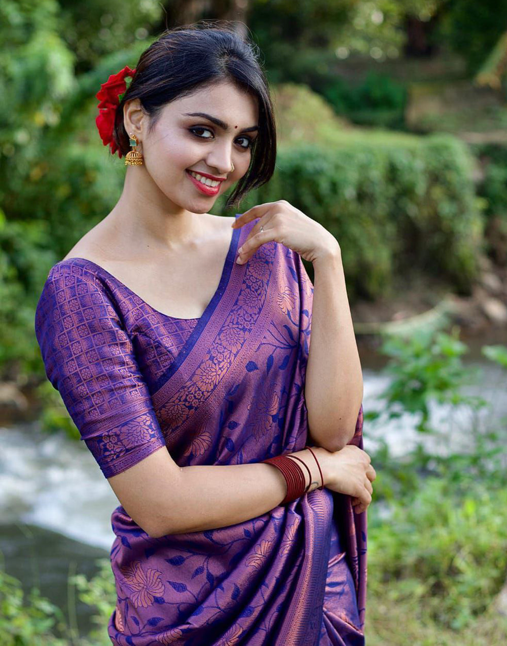 Designer Violet Colour Soft Silk Saree With Zari Weaving
