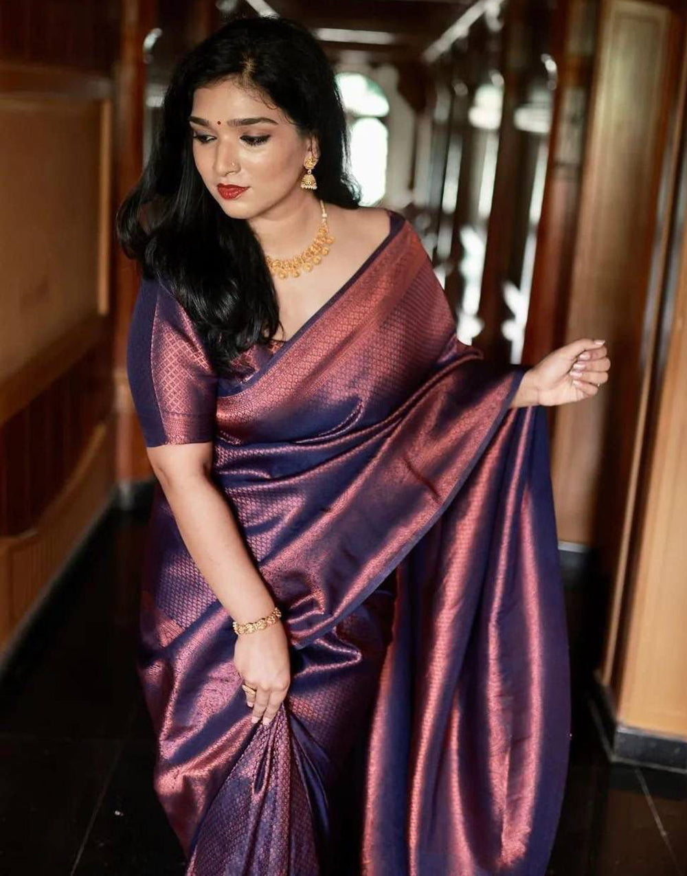 Latest Violet Colour Soft Silk Saree With Weaving Work