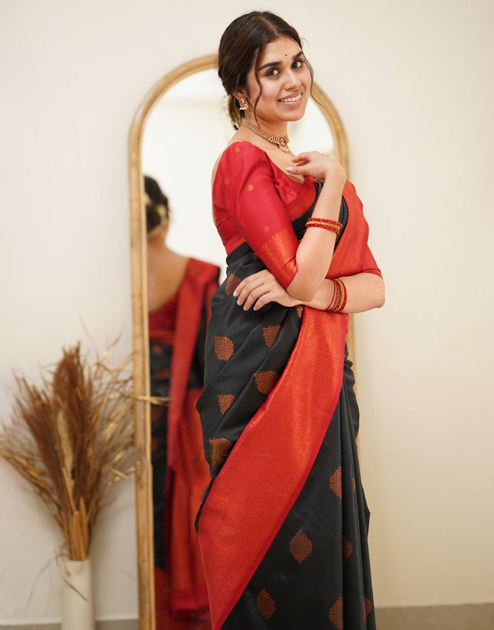 Black And Hot Red Colour Soft Silk Saree With Rich Pallu