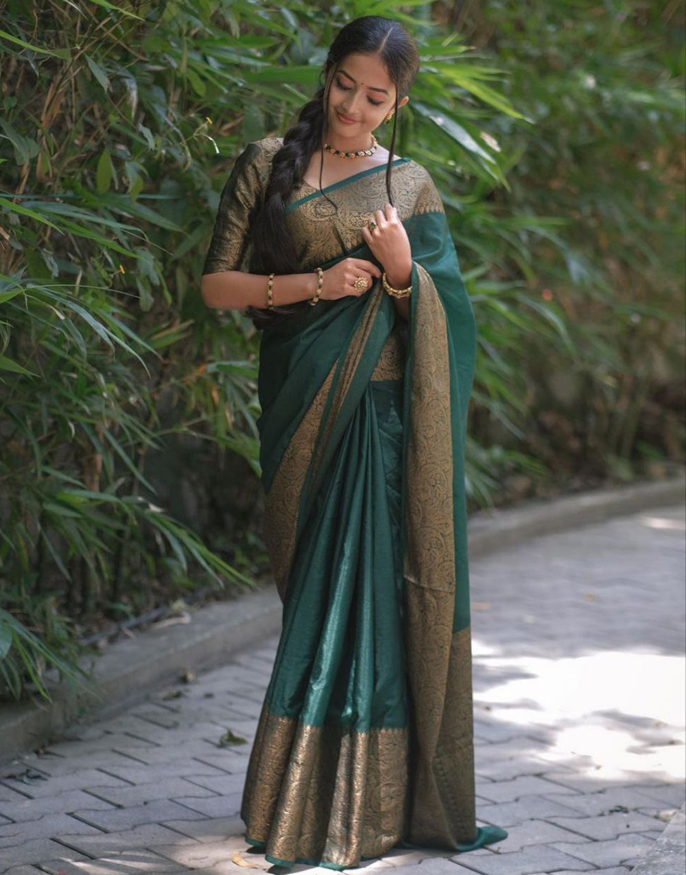 Latest Bottle Green Soft Silk Saree With Beautiful Pallu
