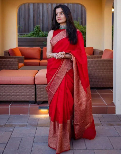 Hot Red Soft Silk Saree With Beautiful Pallu