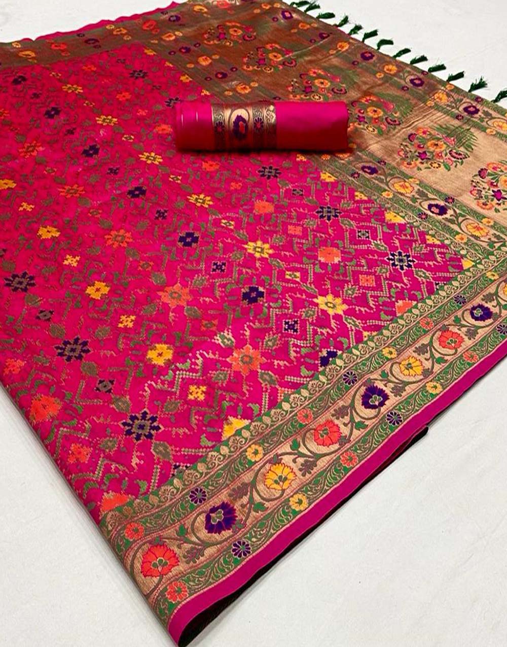 Pink Colour Patola Silk Saree With Zari Weaving