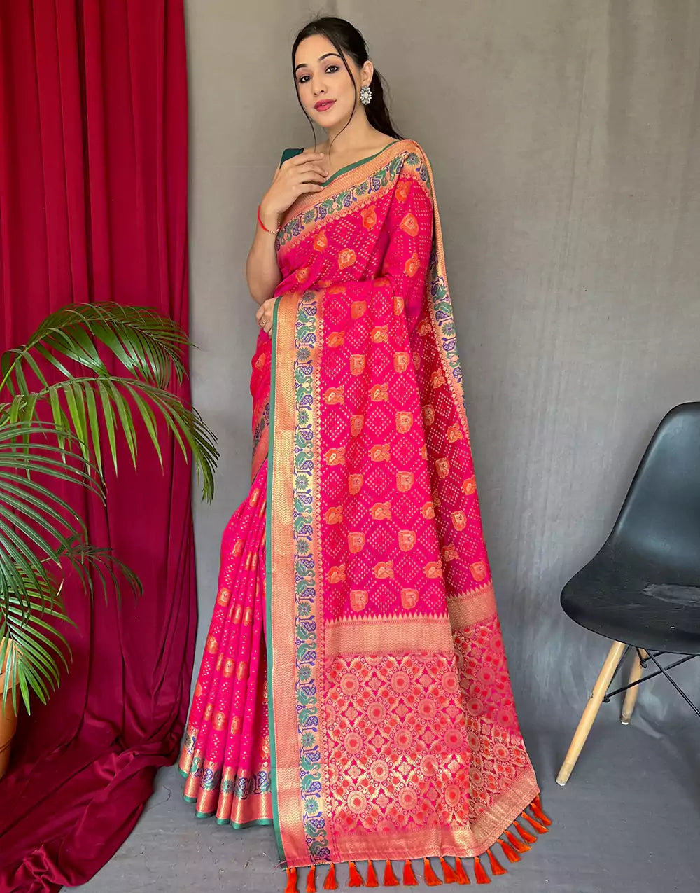 Pink Pure Katchhi Patola Silk Saree With Meenakari Border