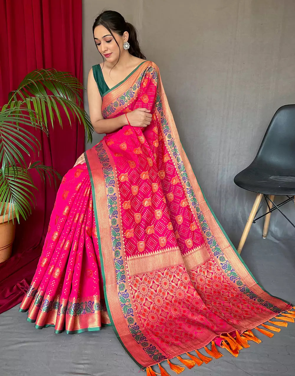 Pink Pure Katchhi Patola Silk Saree With Meenakari Border