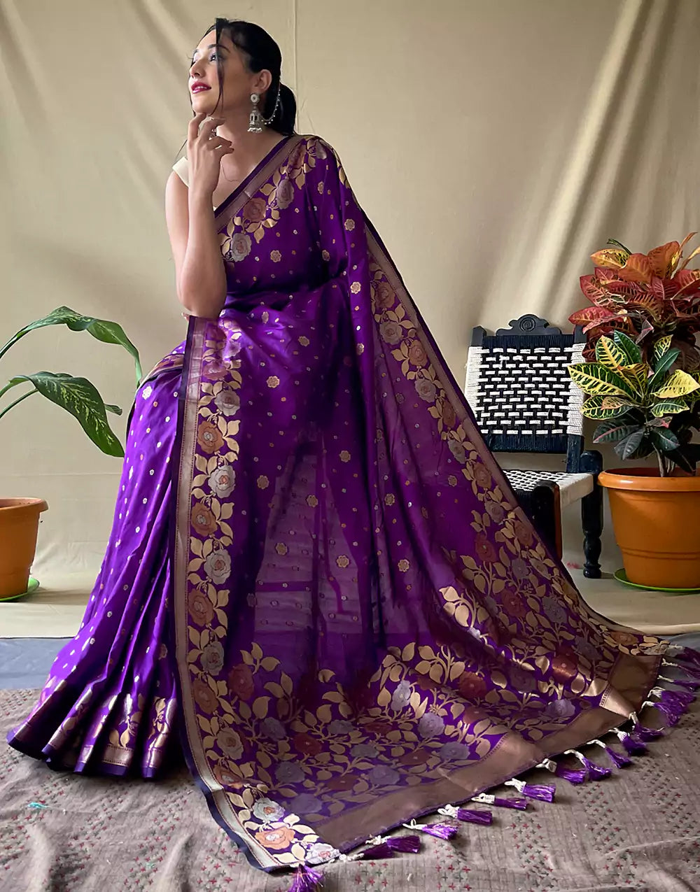 Purple Soft Silk Saree With Zari Weaving