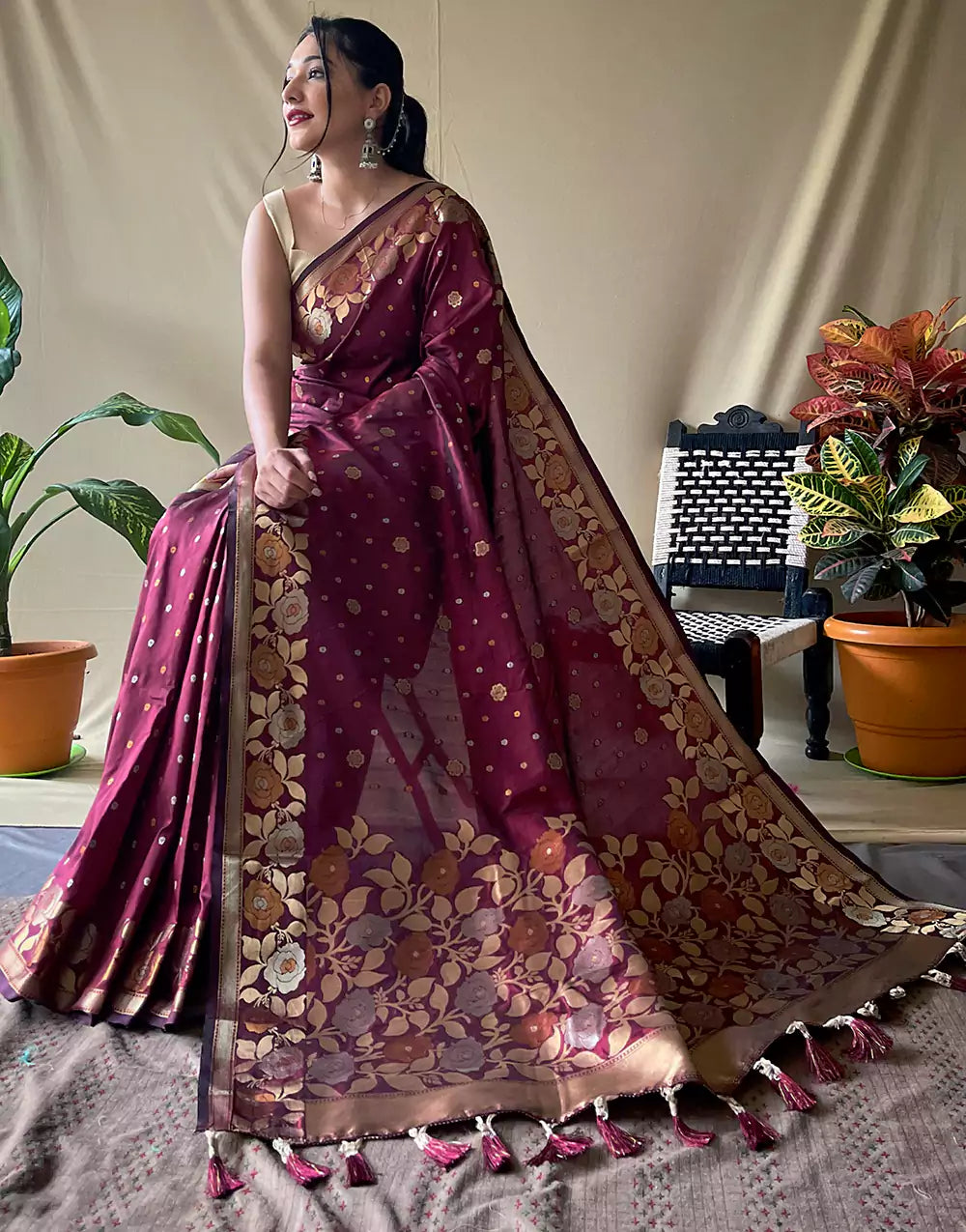 Maroon Soft Silk Saree With Zari Weaving