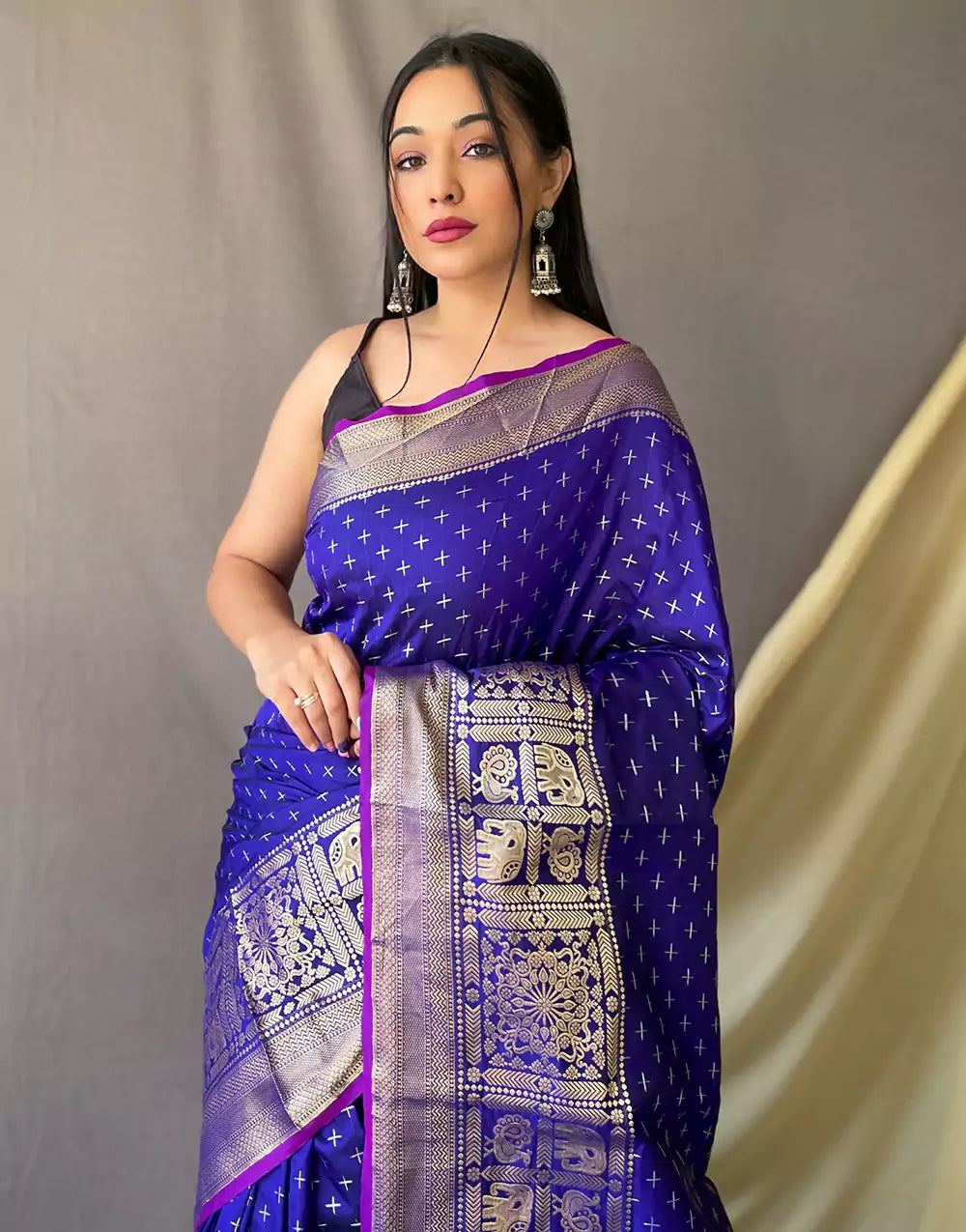 Blue Soft Silk Saree With Zari Weaving