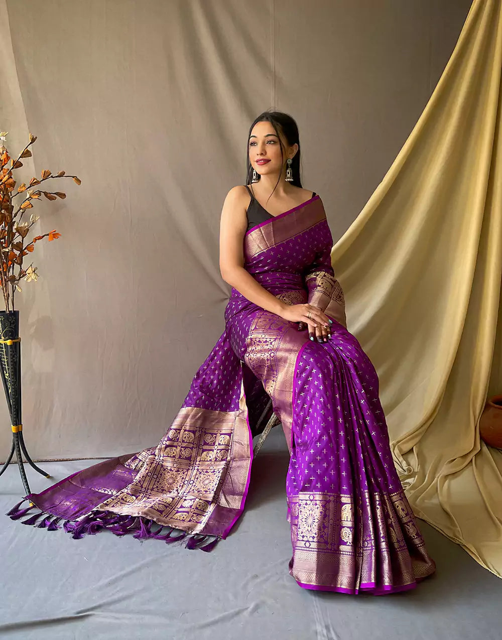 Purple Soft Silk Saree With Zari Weaving